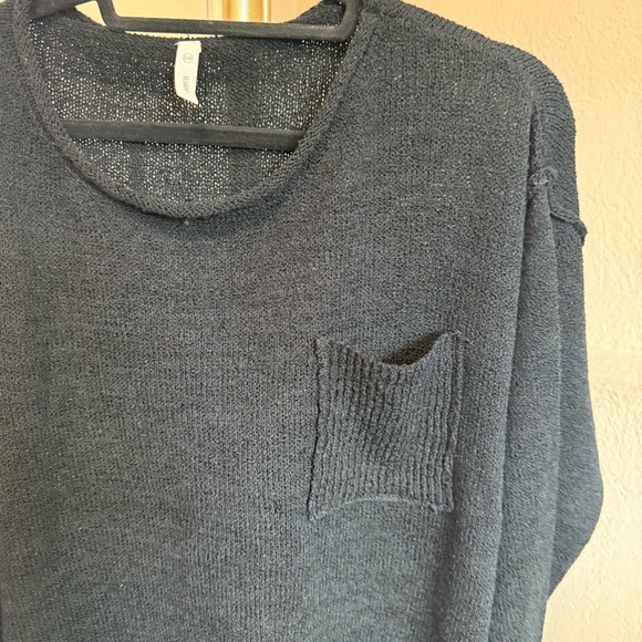 Wishlist Oversized Black Textured Lightweight Sweater Size S/M - Picture 2 of 13